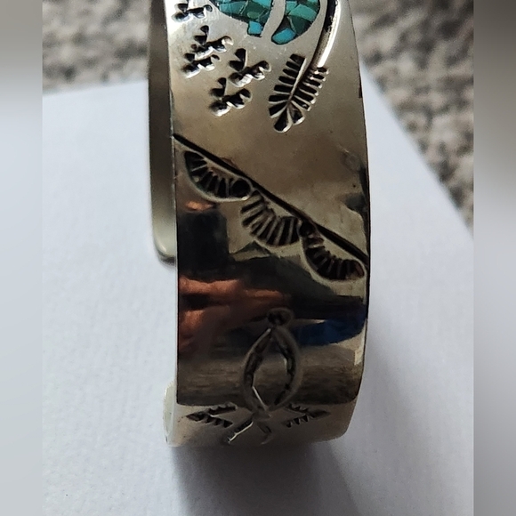 1970's Navajo Turquoise Chip inlay Native American Cuff Bracelet Signed CH - Picture 8 of 11